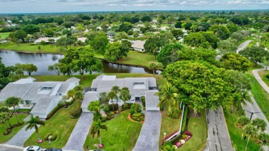 Charming and tastefully furnished 3-bedroom (2 bedrooms plus on Hunters Run Golf and Country Club in Florida - for sale on GolfHomes.com, golf home, golf lot