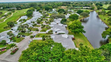 Charming and tastefully furnished 3-bedroom (2 bedrooms plus on Hunters Run Golf and Country Club in Florida - for sale on GolfHomes.com, golf home, golf lot