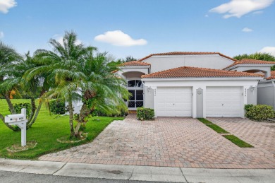 Come take a look at this great all age villa located in on  in Florida - for sale on GolfHomes.com, golf home, golf lot