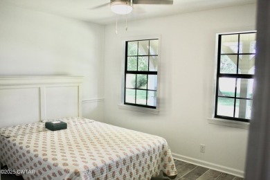 COMPLETELY REMODELED!!! FURNITURE STAYS!!! This beautiful on Deer Creek Golf Course in Tennessee - for sale on GolfHomes.com, golf home, golf lot