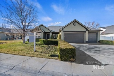 This stunning custom-built residence has been meticulously on Hunters Point Golf Club in Idaho - for sale on GolfHomes.com, golf home, golf lot