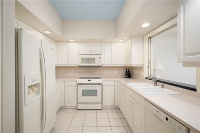 Beautiful FULLY FURNISHED 2/2 condo w/office. Ground floor (no on Oak Harbor Country Club in Florida - for sale on GolfHomes.com, golf home, golf lot