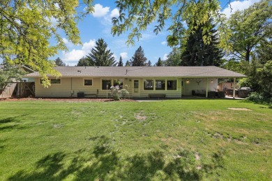 Welcome to this beautifully updated rancher located in the on Manito Golf and Country Club in Washington - for sale on GolfHomes.com, golf home, golf lot