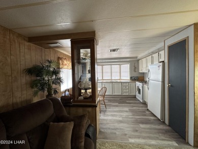 Make me your next home! 2 bedroom 2 bath manufactured home on The Refuge Golf and Country Club in Arizona - for sale on GolfHomes.com, golf home, golf lot