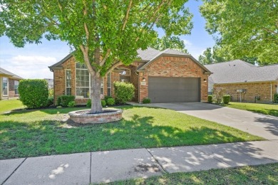 Welcome to this charming 4 bed, 2 bath home in the heart of on Oakmont Country Club in Texas - for sale on GolfHomes.com, golf home, golf lot