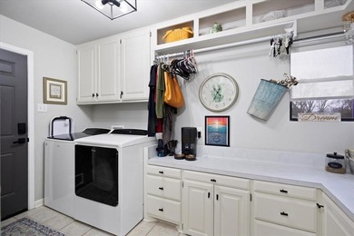 Welcome to this wonderful 3 bedroom, 2.5 bath home located on on Hide-A-Way Lake Golf Course in Texas - for sale on GolfHomes.com, golf home, golf lot