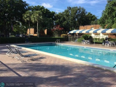 Ready to move in  furniture negotiable. Fabulous fenced patio on  in Florida - for sale on GolfHomes.com, golf home, golf lot