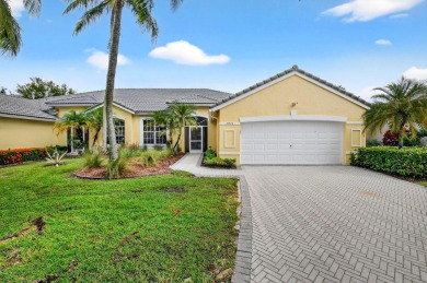 Experience luxurious Aberdeen country club living in this on  in Florida - for sale on GolfHomes.com, golf home, golf lot
