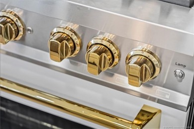 Beautifully updated 4BR/3.5BA CBS home on 1 acre in the gated on Evergreen Club in Florida - for sale on GolfHomes.com, golf home, golf lot