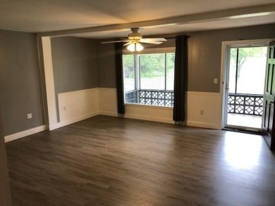 Looking for a home with no HOA's that offers possibilities with on Mount Dora Golf Club in Florida - for sale on GolfHomes.com, golf home, golf lot