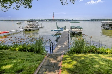 Klinger Lake Cottage-Enjoy beautiful sunsets and 50 feet of on Klinger Lake Country Club in Michigan - for sale on GolfHomes.com, golf home, golf lot