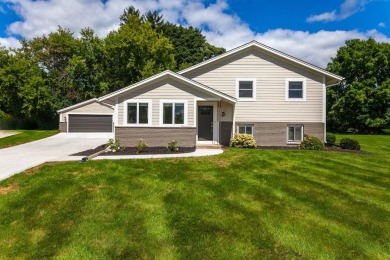 Enjoy shared deeded access to Pewaukee Lake! Perfect for on Western Lakes Golf Club in Wisconsin - for sale on GolfHomes.com, golf home, golf lot