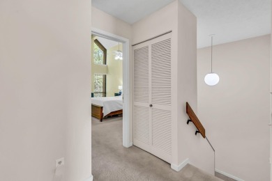 Welcome to this beautifully updated condominium located in the on Little Turtle Golf Club in Ohio - for sale on GolfHomes.com, golf home, golf lot