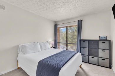 Welcome to this beautifully updated condominium located in the on Little Turtle Golf Club in Ohio - for sale on GolfHomes.com, golf home, golf lot