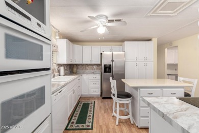 Welcome to this beautifully laid-out 2 bedroom, 2 bathroom home on Sun Lakes Country Club in Arizona - for sale on GolfHomes.com, golf home, golf lot