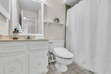 Welcome to this beautifully updated condominium located in the on Little Turtle Golf Club in Ohio - for sale on GolfHomes.com, golf home, golf lot