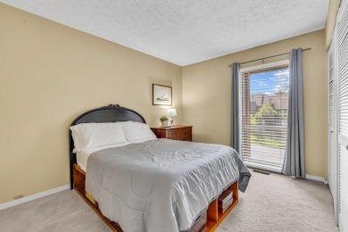 Welcome to this beautifully updated condominium located in the on Little Turtle Golf Club in Ohio - for sale on GolfHomes.com, golf home, golf lot