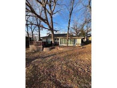 Great opportunity for some mailbox money without a big on The Oaks Golf Course in Missouri - for sale on GolfHomes.com, golf home, golf lot