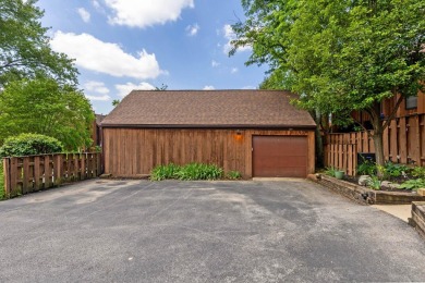 Welcome to this beautifully updated condominium located in the on Little Turtle Golf Club in Ohio - for sale on GolfHomes.com, golf home, golf lot