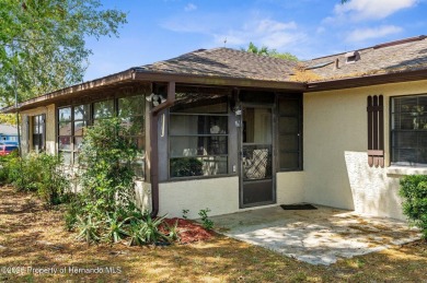 Welcome home to this charming and METICULOUSLY maintained on Oak Hills Country Club in Florida - for sale on GolfHomes.com, golf home, golf lot
