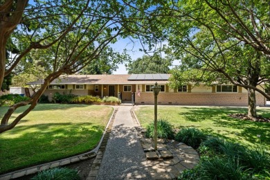 Welcome to this great home offering the perfect blend of charm on Sunnyside Country Club in California - for sale on GolfHomes.com, golf home, golf lot
