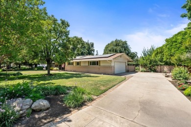 Welcome to this great home offering the perfect blend of charm on Sunnyside Country Club in California - for sale on GolfHomes.com, golf home, golf lot