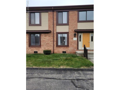 What a outstanding condo in the city of Marysville. Don't miss on Marysville Golf Course in Michigan - for sale on GolfHomes.com, golf home, golf lot