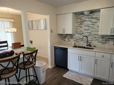 What a outstanding condo in the city of Marysville. Don't miss on Marysville Golf Course in Michigan - for sale on GolfHomes.com, golf home, golf lot