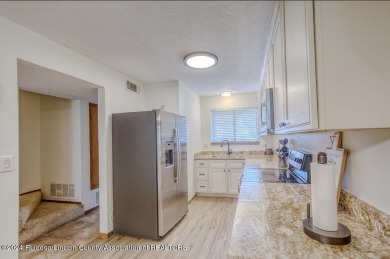 Beautiful 3 bedroom, 3.5 bath condo in Innsbrook Village! The on Innsbrook Village Country Club in New Mexico - for sale on GolfHomes.com, golf home, golf lot