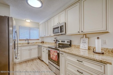 Beautiful 3 bedroom, 3.5 bath condo in Innsbrook Village! The on Innsbrook Village Country Club in New Mexico - for sale on GolfHomes.com, golf home, golf lot