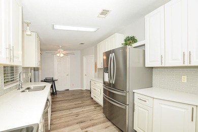 PRICE REDUCED! MOVE-IN READY! Savanna Club is a 55+ community on Savanna Golf Club in Florida - for sale on GolfHomes.com, golf home, golf lot