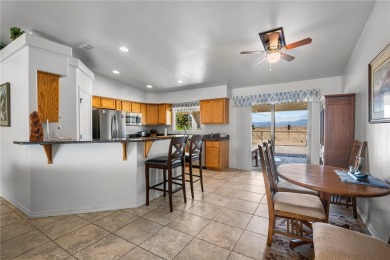 This delightful 3-bedroom, 2-bath residence offers the perfect on Valle Vista Golf Course in Arizona - for sale on GolfHomes.com, golf home, golf lot