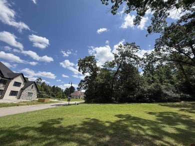 Here is a great opportunity to purchase a lot in Arlington Park on Hot Springs Golf and Country Club in Arkansas - for sale on GolfHomes.com, golf home, golf lot