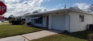 Under contract-accepting backup offers. This spacious home is on Mainlands Golf Club in Florida - for sale on GolfHomes.com, golf home, golf lot