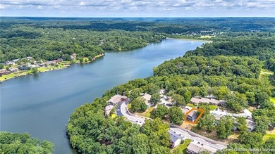 STUNNING END-UNIT TOWNHOME JUST MINUTES FROM LAKE WINDSOR, GOLF on Bella Vista Country Club - Berksdale in Arkansas - for sale on GolfHomes.com, golf home, golf lot