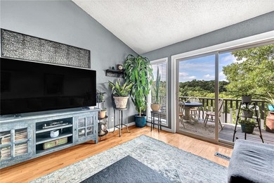 STUNNING END-UNIT TOWNHOME JUST MINUTES FROM LAKE WINDSOR, GOLF on Bella Vista Country Club - Berksdale in Arkansas - for sale on GolfHomes.com, golf home, golf lot