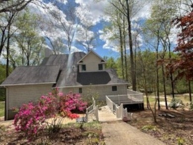 AMAZING MOUNTAINOUS CLOSE-IN LOCATION! 1-ACRE+- GOLF COURSE LOT! on The Rock At Jocassee in South Carolina - for sale on GolfHomes.com, golf home, golf lot