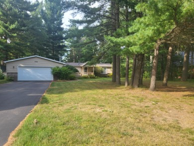 Calling golfers! Come take a look at this beautiful 3 bedroom/2 on White Deer Country Club in Michigan - for sale on GolfHomes.com, golf home, golf lot