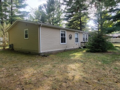 Calling golfers! Come take a look at this beautiful 3 bedroom/2 on White Deer Country Club in Michigan - for sale on GolfHomes.com, golf home, golf lot