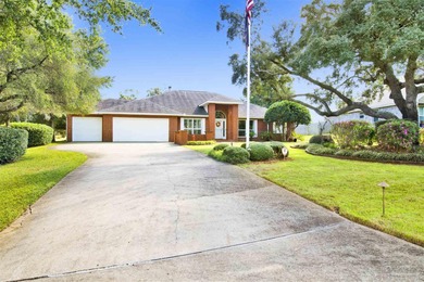 Welcome to this low maintenance pristine single-level golf on The Club At Hidden Creek in Florida - for sale on GolfHomes.com, golf home, golf lot