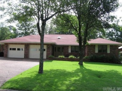 BEAUTIFUL GOLF COURSE HOME with extra nice features.  Almost on Indian Hills Country Club in Arkansas - for sale on GolfHomes.com, golf home, golf lot