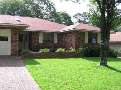 BEAUTIFUL GOLF COURSE HOME with extra nice features.  Almost on Indian Hills Country Club in Arkansas - for sale on GolfHomes.com, golf home, golf lot