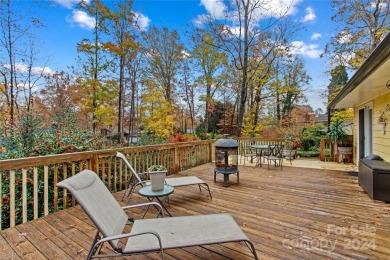 This 3 bedroom, 3 bath home is located in a well-established on Statesville Country Club in North Carolina - for sale on GolfHomes.com, golf home, golf lot