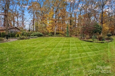 This 3 bedroom, 3 bath home is located in a well-established on Statesville Country Club in North Carolina - for sale on GolfHomes.com, golf home, golf lot