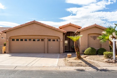 Versatile Spyglass Model w/ Golf Cart garage in the GATED, ADULT on Oakwood Golf Club  in Arizona - for sale on GolfHomes.com, golf home, golf lot