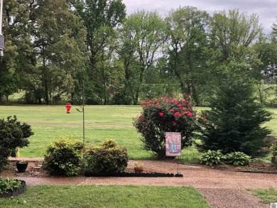 Spacious and inviting 2-bedroom, 1.5-bath walk-out basement on Mayfield-Graves Country Club in Kentucky - for sale on GolfHomes.com, golf home, golf lot