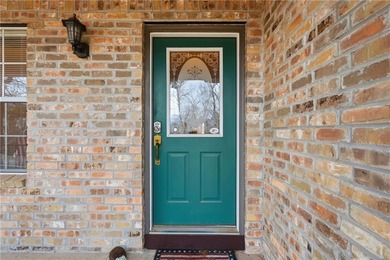GOLF COURSE LIVING ON FAIRWAY 14! This well-maintained 3-bedroom on Holiday Island Golf Course in Arkansas - for sale on GolfHomes.com, golf home, golf lot
