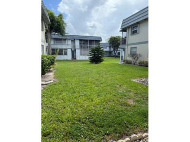 Welcome to this charming ground-floor 1-bedroom, 1.5-bathroom on Kings Point Golf - Executive in Florida - for sale on GolfHomes.com, golf home, golf lot