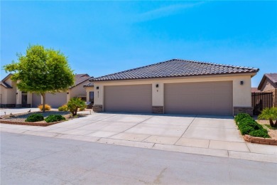 Welcome to this beautifully maintained 3-bedroom, 2-bath POOL on Desert Lakes Golf Course in Arizona - for sale on GolfHomes.com, golf home, golf lot