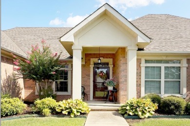 Welcome to 15 Algonquin Drive, a beautiful patio home in the on Greystone Country Club in Arkansas - for sale on GolfHomes.com, golf home, golf lot